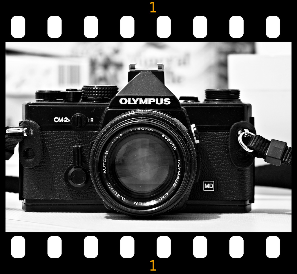 camera black and white